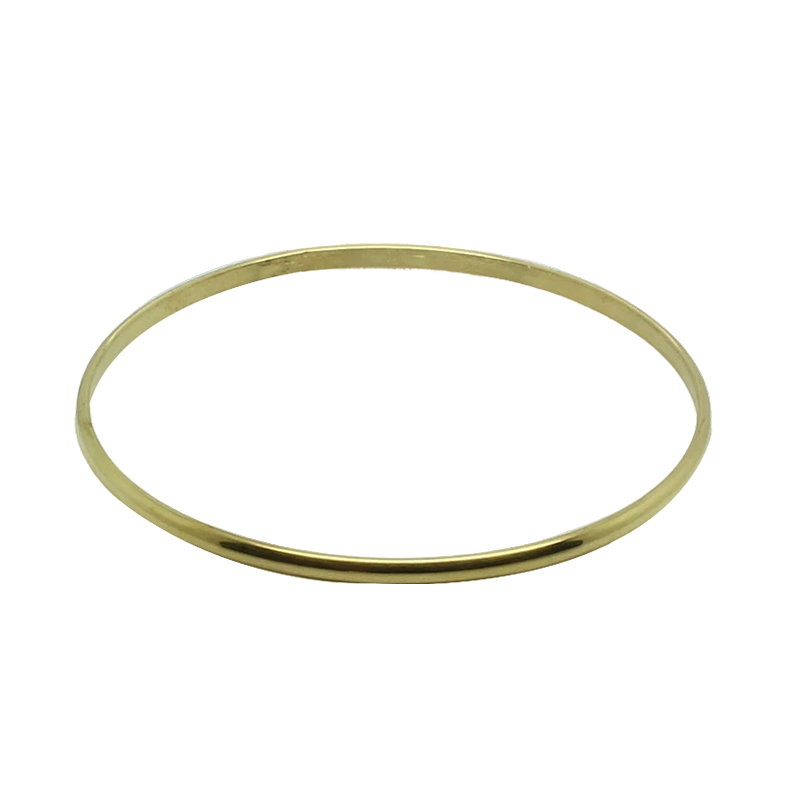 What kind of locking structure is required for the butterfly clasp of a stainless steel bracelet to ensure a secure closure and prevent accidental opening during daily use?