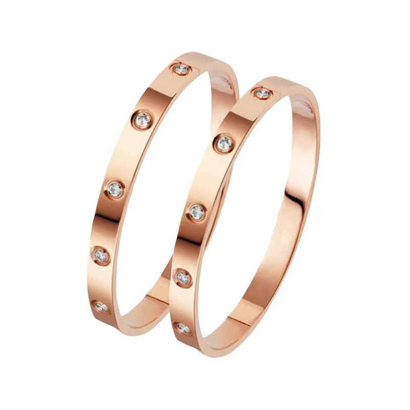 How can stainless steel bracelets maintain their shine and patina over long-term wear?